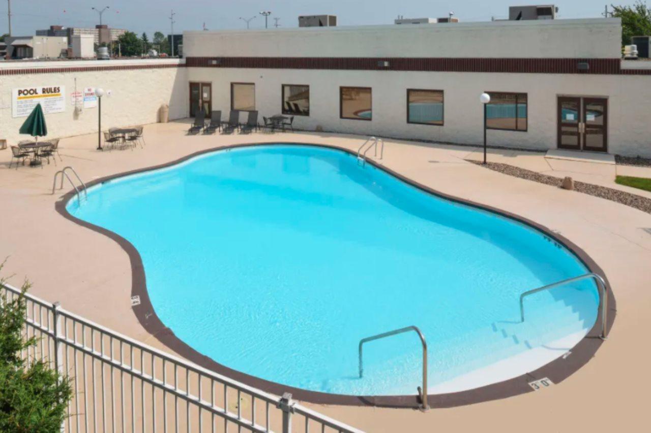 Americas Best Value Inn - Campus View Eau Claire Dış mekan fotoğraf