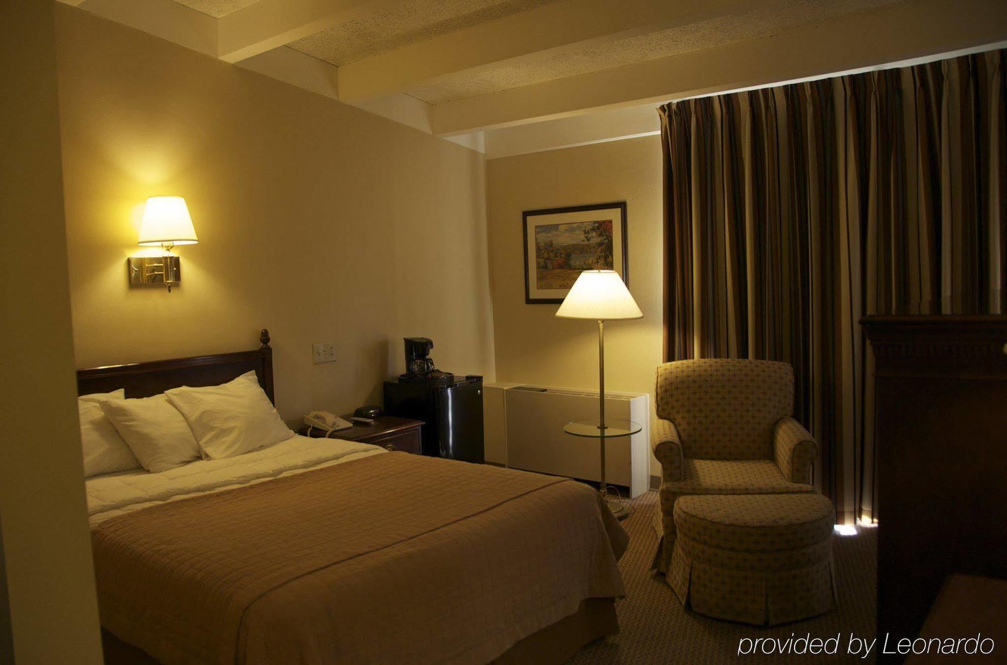 Americas Best Value Inn - Campus View Eau Claire Oda fotoğraf