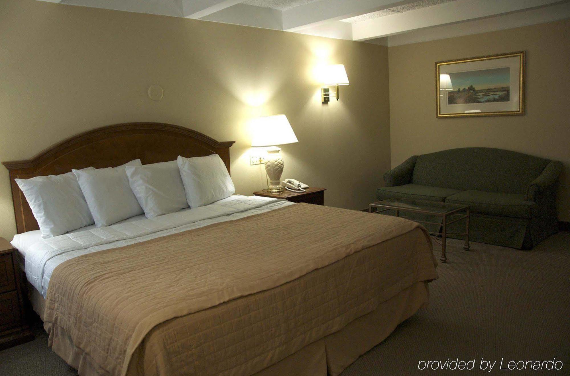 Americas Best Value Inn - Campus View Eau Claire Oda fotoğraf