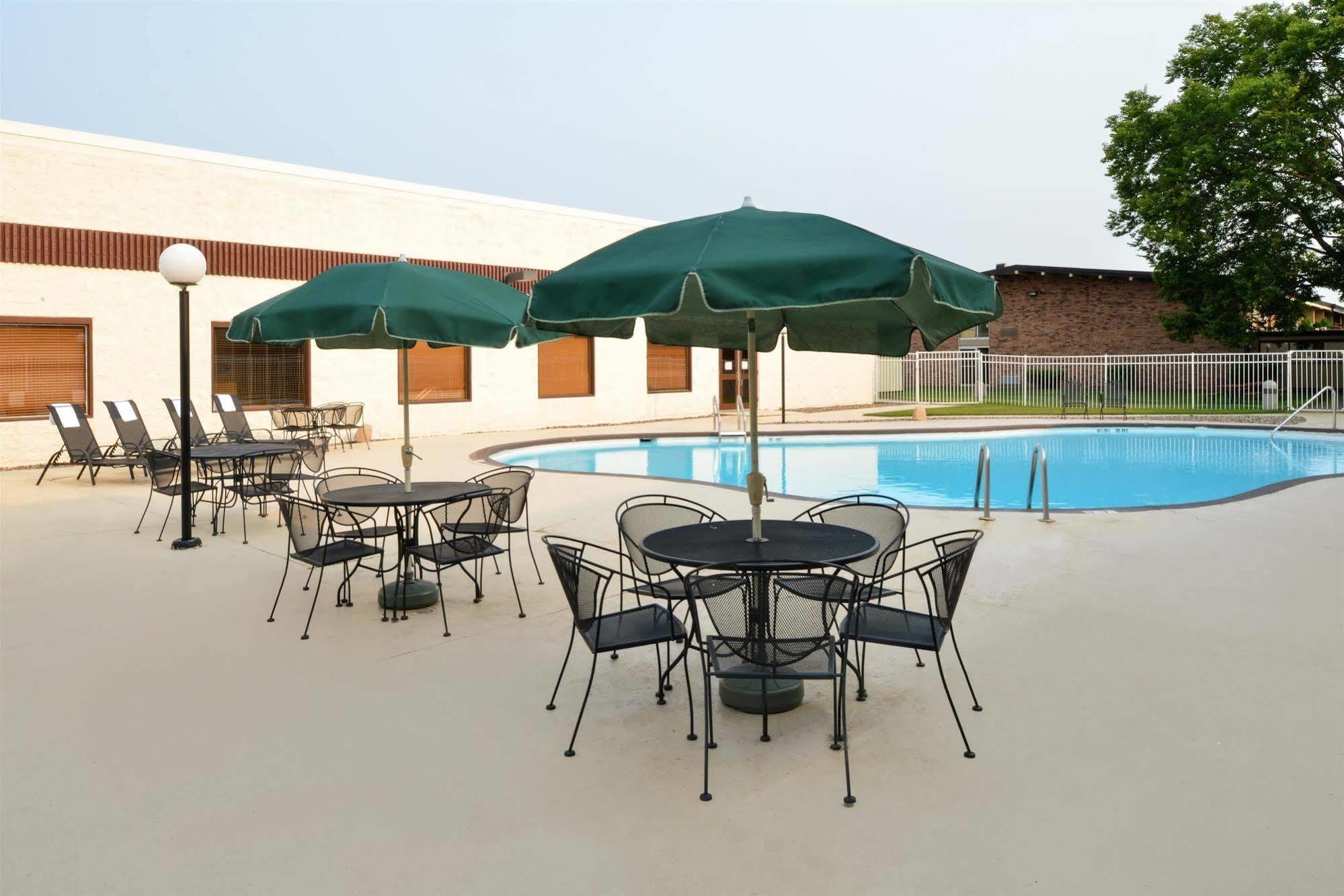 Americas Best Value Inn - Campus View Eau Claire Dış mekan fotoğraf