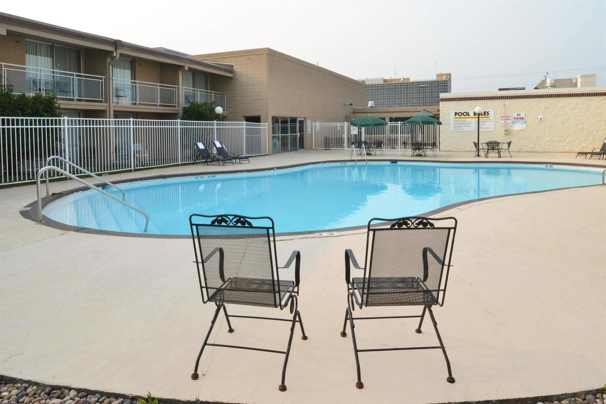 Americas Best Value Inn - Campus View Eau Claire Dış mekan fotoğraf